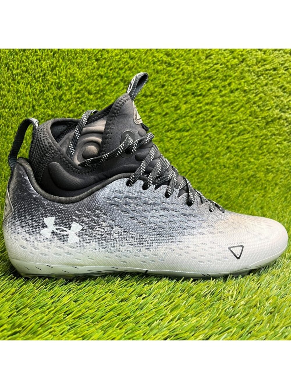 Under Armour Spotlight Lux MC 2.0 Mens Size 10.5 Black White Football Cleats